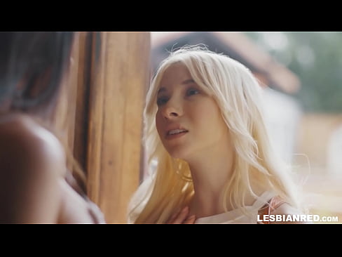 ❤️ Dziewczyna wraca do domu kilka miesięcy później i kończy się na tym, że zjada cipkę macochy ️❌ Quality porn at us ﹏